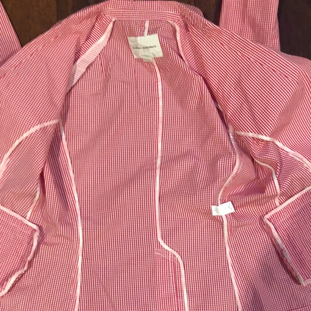 Banana Republic never worn vintage gingham blazer. - Picture 11 of 12